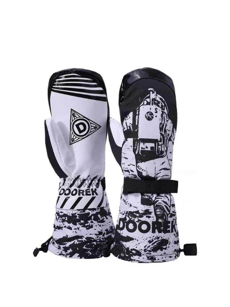 DOOREK Shaped Long Mittens - Image 4